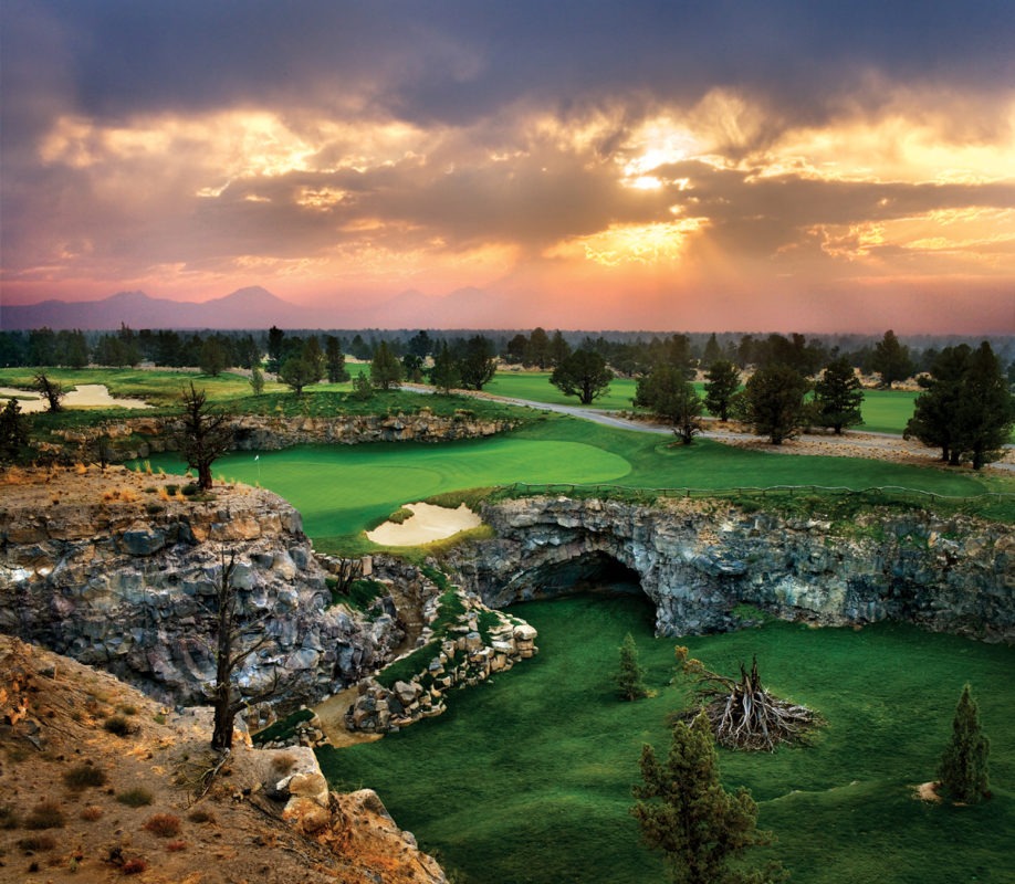 Tom Fazio Golf Course #8 Lava Cave at Pronghorn Resort